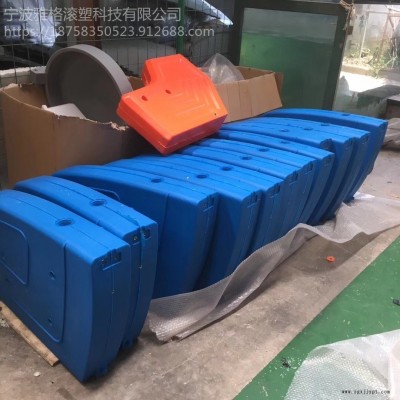 滾塑加工生產廠家 雅格 耐酸堿抗老化500升植保藥箱定做 滾塑打藥箱現貨發 異形臥式扁水箱