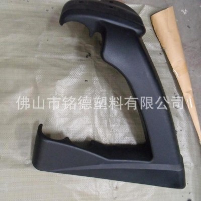 供應滾塑加工，滾塑成型，旋塑成型，滾塑龍門架，汽車龍門架