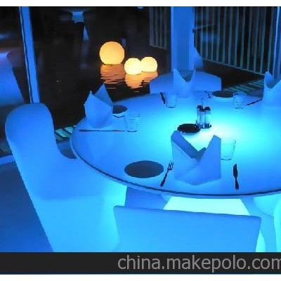 供應(yīng)塑料椅滾塑加工，滾塑制品，滾塑