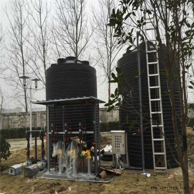 廣西減水劑塑料罐，15噸減水劑儲罐，聚羧酸減水劑儲存罐廠家