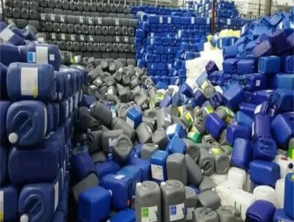 廢塑料收購站，臨期塑料價格每噸漲500元